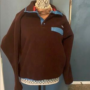 Black Men’s Patagonia Sweatshirt